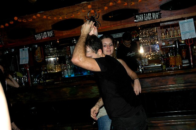 min 2005 11 06 sharkys 079